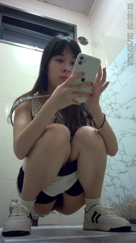 Beautiful Girl Toilet Voyeur Urination 美少女トイレ盗撮放尿 Uncensored [HD] 2024 (BFJP-75)